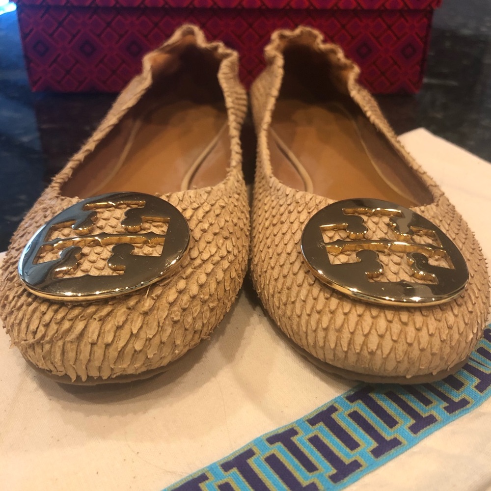 TORY BURCH Reva textured snakeskin ballet flats. Size 8.5 - Picture 6 of 10